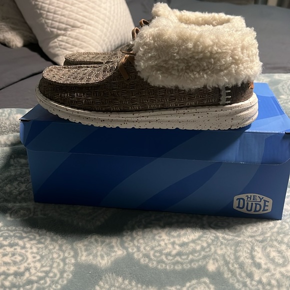 Hey Dude - Picture 2 of 5